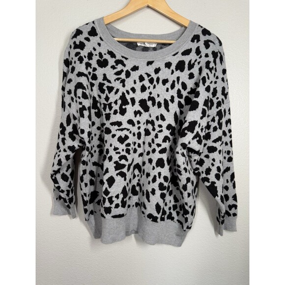 Workshop Republic Gray Leopard Sweater Womens 1X‎ Viscose Soft Animal Print Top - Picture 1 of 7